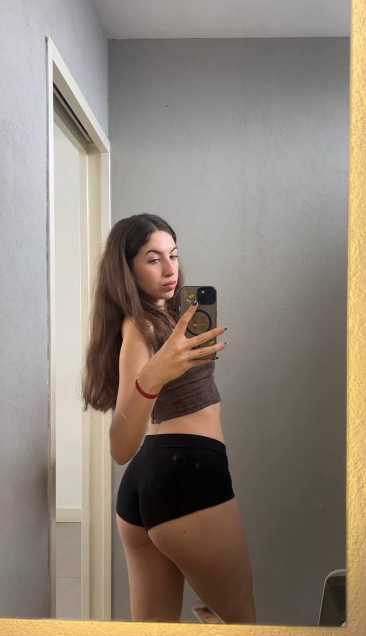 Amber in her underwear in St. Petersburg