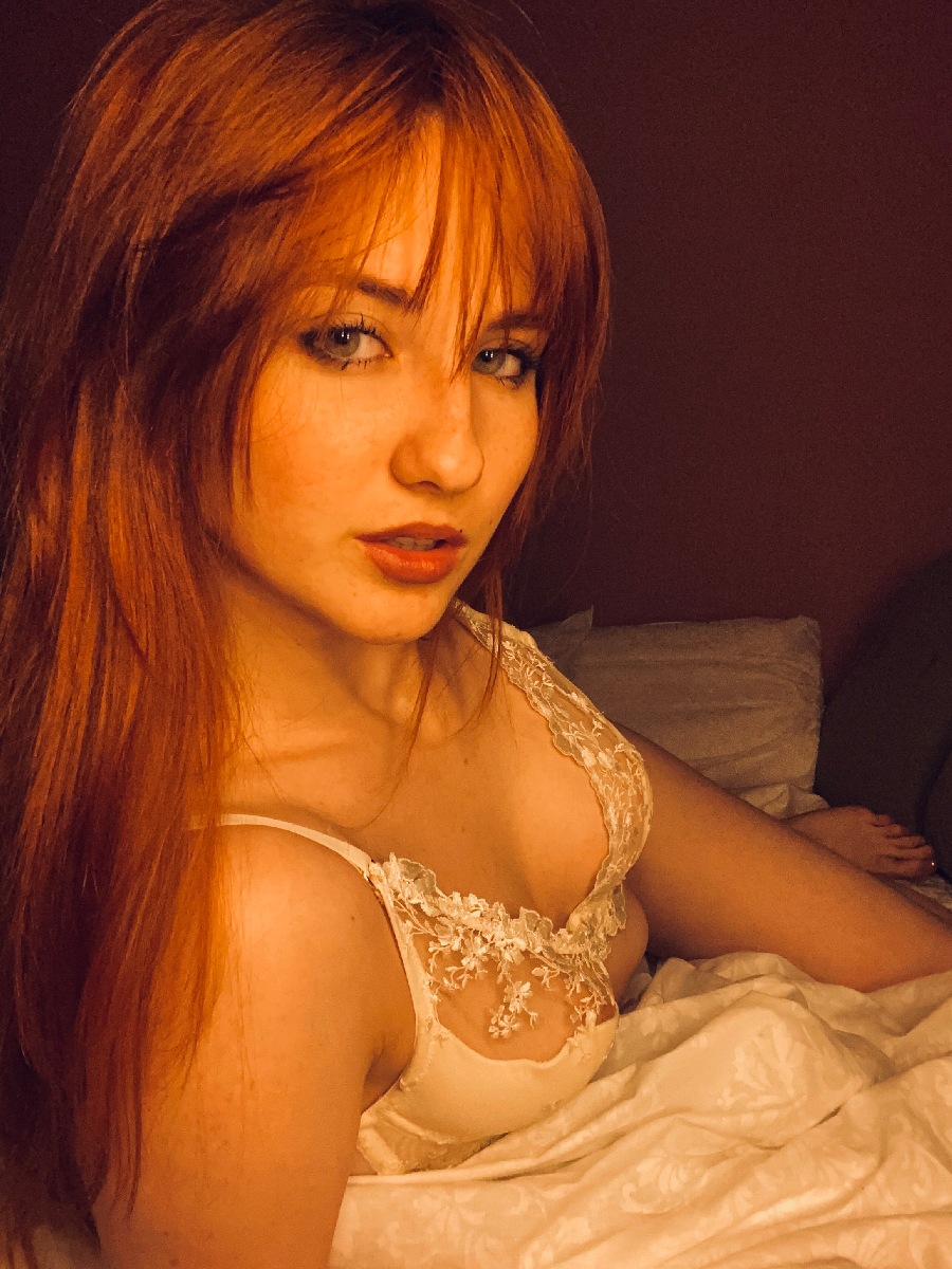 A playful frame from Nata — online in St. Petersburg