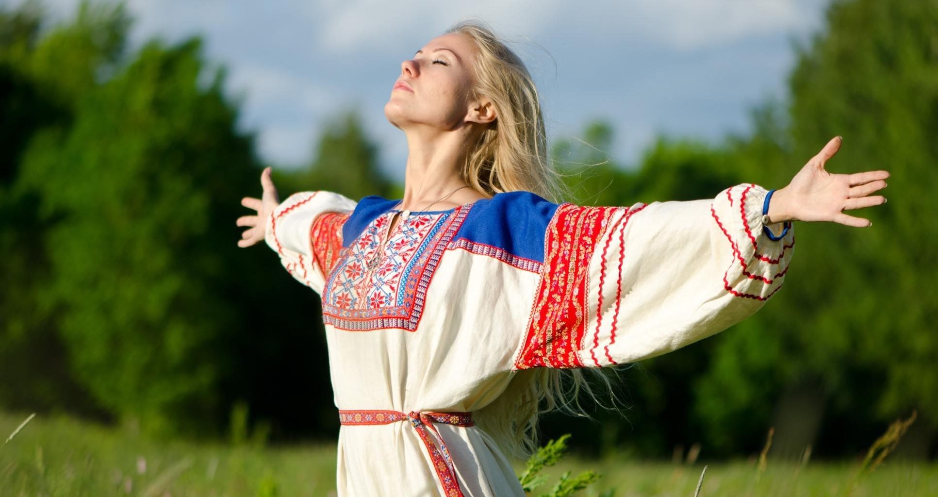 Take a pause and enjoy Slavic women — streaming from St. Petersburg
