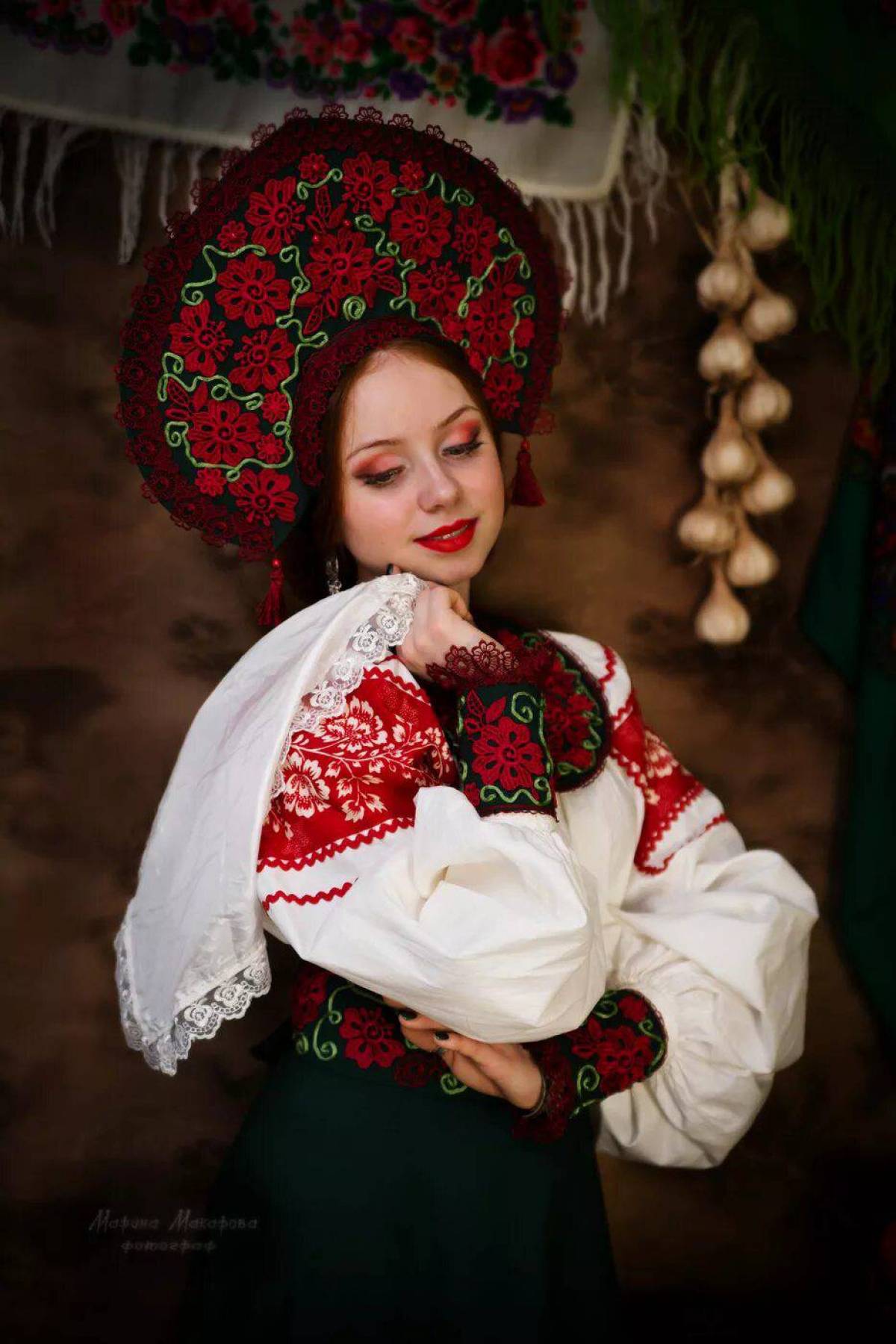 Take a pause and enjoy Women in Slavic costumes — streaming from St. Petersburg