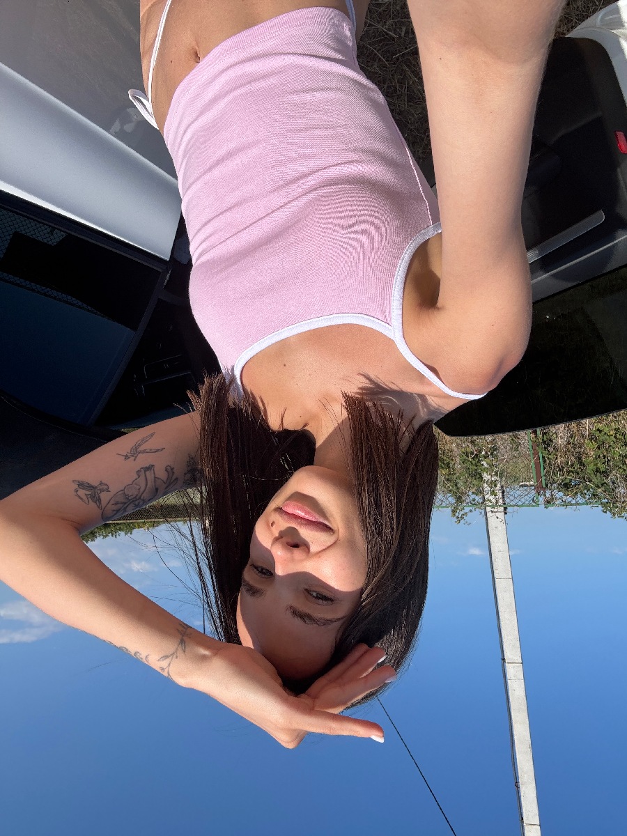 Sexy model Tina in St. Petersburg